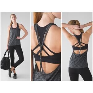 Lululemon Twist & Toil Tank Size 4 Heathered Black Grey 2-in-1 Bra Tank
